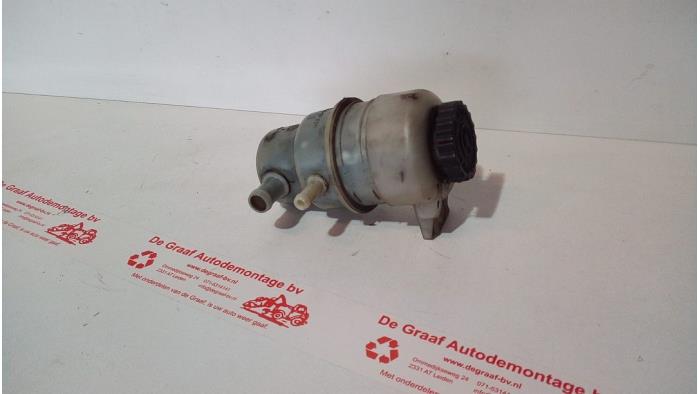 Begagnade Styrservotank Dodge Caliber 1.8 16V Pris € 25,00 Marginaltabell erbjuds av de Graaf autodemontage B.V.
