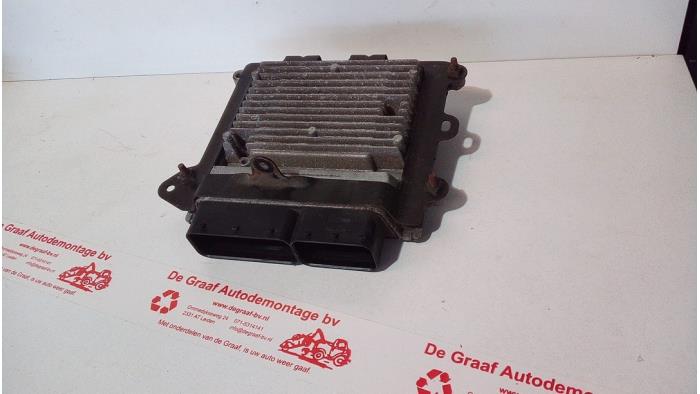 Used Engine management computer Dodge Caliber 1.8 16V Price € 300,00 Margin scheme offered by de Graaf autodemontage B.V.