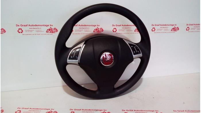 Gebrauchte Lenkrad Fiat Punto Evo (199) 1.3 JTD Multijet 85 16V Euro 5 Preis € 75,00 Margenregelung angeboten von de Graaf autodemontage B.V.