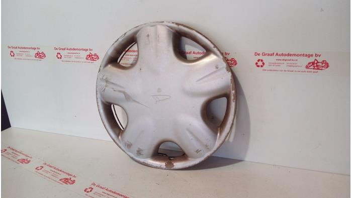 Używane Kolpak Daihatsu Cuore (L701) 1.0 12V Cena € 10,00 Procedura marży oferowane przez de Graaf autodemontage B.V.