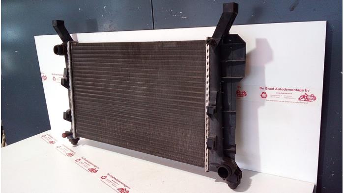 Used Radiator Mercedes A (W169) 1.5 A-150 5-Drs. Price € 40,00 Margin scheme offered by de Graaf autodemontage B.V.