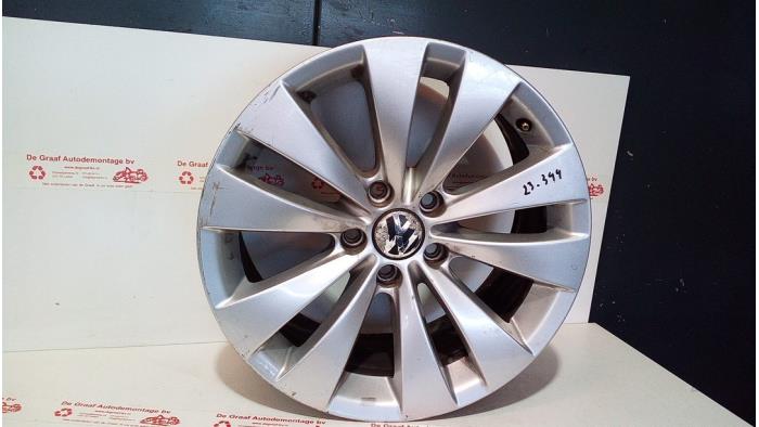 Begagnade Hjul Volkswagen Passat CC (357) 1.8 TSI 16V Pris € 125,00 Marginaltabell erbjuds av de Graaf autodemontage B.V.