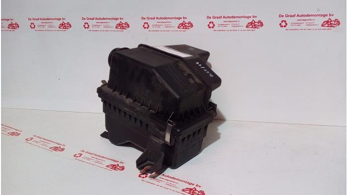 Begagnade Luftfilterhus Mitsubishi Colt (Z2/Z3) 1.5 16V CZ3 Pris € 25,00 Marginaltabell erbjuds av de Graaf autodemontage B.V.