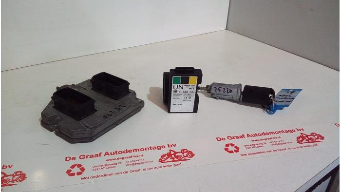 Used Engine management computer Opel Meriva (A) 1.8 16V Price € 200,00 Margin scheme offered by de Graaf autodemontage B.V.
