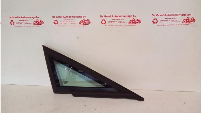 Usados Ventanilla triangular derecha delante Seat Leon (1P1) 1.6 Precio € 25,00 Norma de margen ofrecido por de Graaf autodemontage B.V.
