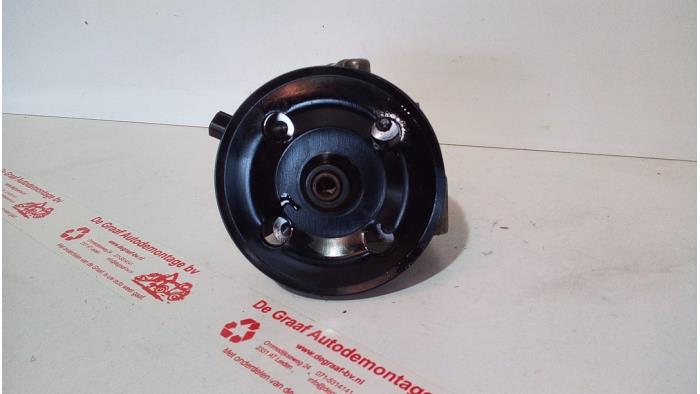 Usagé Pompe de direction Ford Focus 2 1.6 Ti-VCT 16V Prix € 125,00 Règlement à la marge proposé par de Graaf autodemontage B.V.