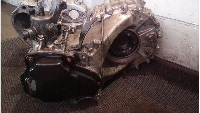 Getriebe van een Volkswagen Transporter T5 1.9 TDi 2003
