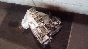 Getriebe van een Volkswagen Transporter T5 1.9 TDi 2003