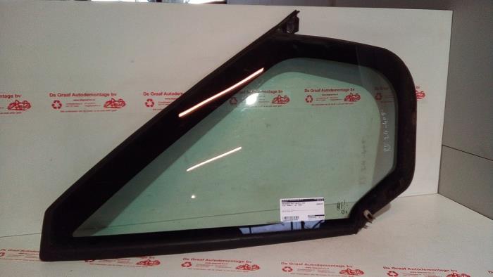 Usados Ventanilla triangular derecha delante Ford Transit 2.2 TDCi 16V Precio € 40,00 Norma de margen ofrecido por de Graaf autodemontage B.V.