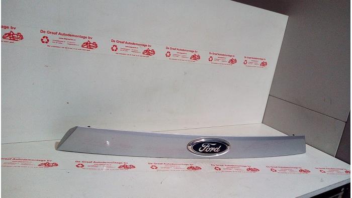Używane Uchwyt tylnej klapy Ford B-Max (JK8) Cena € 30,00 Procedura marży oferowane przez de Graaf autodemontage B.V.