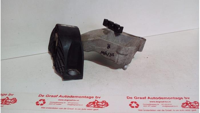 Used Engine mount Dacia Sandero II 0.9 TCE 12V Price € 25,00 Margin scheme offered by de Graaf autodemontage B.V.