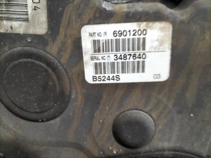 Gebrauchte Motor Volvo V50 (MW) 2.4 20V Preis € 850,00 Margenregelung angeboten von de Graaf autodemontage B.V.