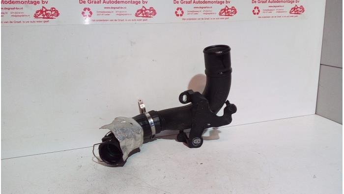 Gebrauchte Intercooler Rohr Dacia Sandero II 0.9 TCE 12V Preis € 30,00 Margenregelung angeboten von de Graaf autodemontage B.V.