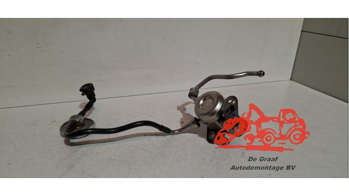Begagnade Högtryckspump Ford Focus 3 Wagon 1.0 Ti-VCT EcoBoost 12V 125 Pris € 65,00 Marginaltabell erbjuds av de Graaf autodemontage B.V.