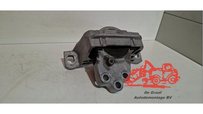 Support moteur d'un Ford Focus 3 Wagon 1.0 Ti-VCT EcoBoost 12V 125 2012
