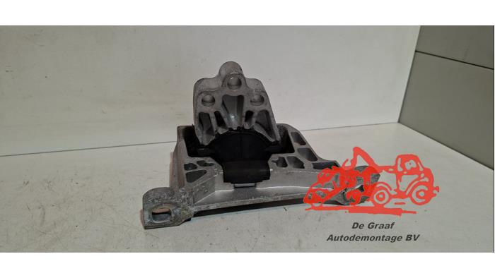 Support moteur d'un Ford Focus 3 Wagon 1.0 Ti-VCT EcoBoost 12V 125 2012