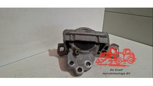 Support moteur d'un Ford Focus 3 Wagon 1.0 Ti-VCT EcoBoost 12V 125 2012