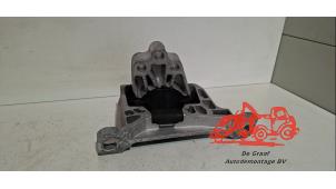 Support moteur d'un Ford Focus 3 Wagon 1.0 Ti-VCT EcoBoost 12V 125 2012