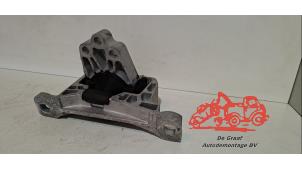 Support moteur d'un Ford Focus 3 Wagon 1.0 Ti-VCT EcoBoost 12V 125 2012