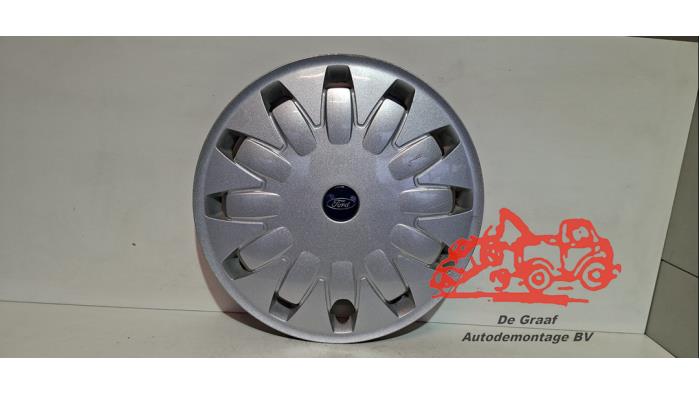 Używane Kolpak Ford Focus 3 Wagon Cena € 15,00 Procedura marży oferowane przez de Graaf autodemontage B.V.