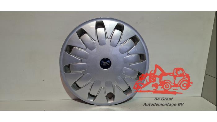 Używane Kolpak Ford Focus 3 Wagon Cena € 15,00 Procedura marży oferowane przez de Graaf autodemontage B.V.