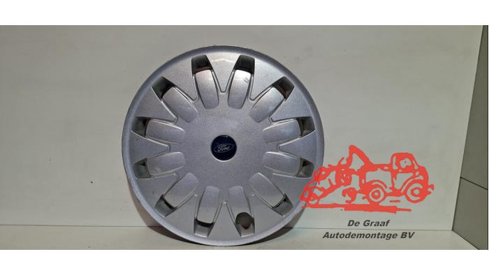 Używane Kolpak Ford Focus 3 Wagon Cena € 15,00 Procedura marży oferowane przez de Graaf autodemontage B.V.