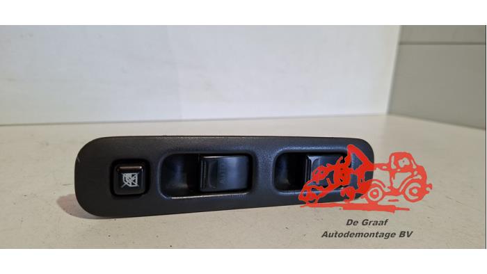 Usados Interruptor combinado de ventanillas Suzuki Ignis (FH) 1.3 16V Precio € 20,00 Norma de margen ofrecido por de Graaf autodemontage B.V.