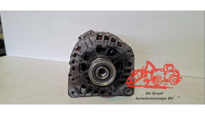 Begagnade Dynamo Opel Vivaro 1.9 DI Pris € 60,00 Marginaltabell erbjuds av de Graaf autodemontage B.V.
