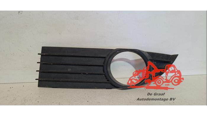 Begagnade Täcklock, dimljus, vänster Renault Espace (JK) 2.0 Turbo 16V Grand Espace Pris € 20,00 Marginaltabell erbjuds av de Graaf autodemontage B.V.