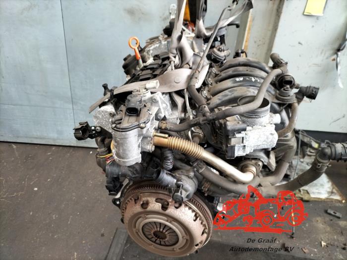 Engine from a Volkswagen Golf V (1K1) 1.6 FSI 16V 2008