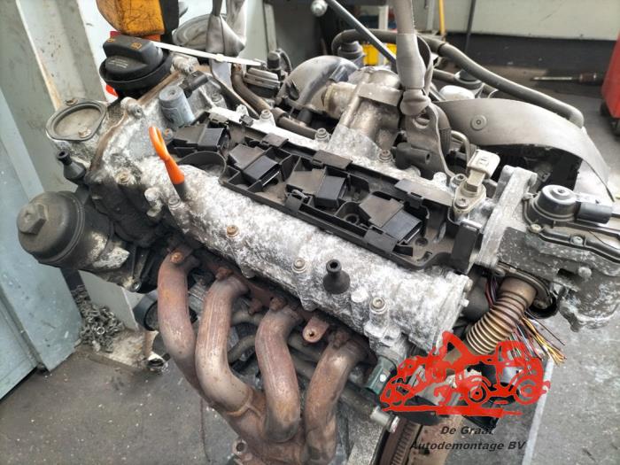 Engine from a Volkswagen Golf V (1K1) 1.6 FSI 16V 2008