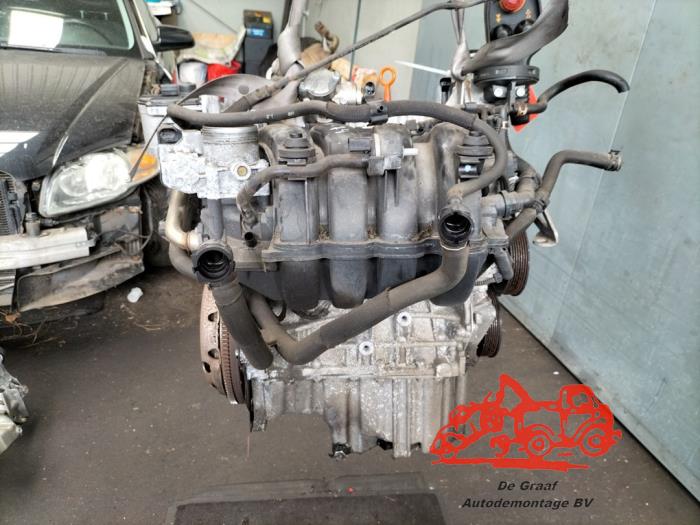 Engine from a Volkswagen Golf V (1K1) 1.6 FSI 16V 2008