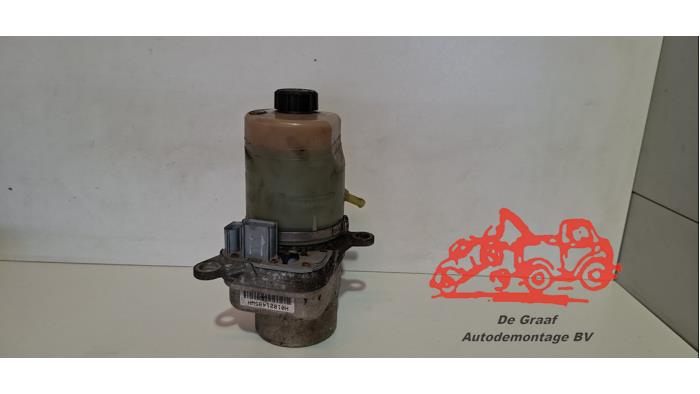 Usagé Pompe de direction Ford Kuga I 2.0 TDCi 16V 140 4x4 Prix € 125,00 Règlement à la marge proposé par de Graaf autodemontage B.V.