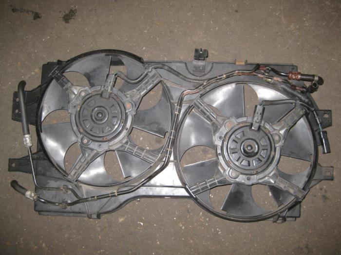 Fan motor from a Chrysler Voyager/Grand Voyager 3.3i V6 1996