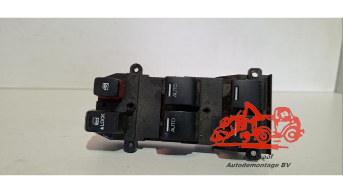Usados Interruptor combinado de ventanillas Honda Insight (ZE2) 1.3 16V VTEC Precio € 50,00 Norma de margen ofrecido por de Graaf autodemontage B.V.