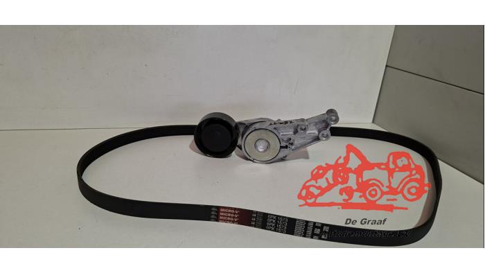 Usados Tensor correa múltiple Audi A4 Avant (B7) 2.0 20V Precio € 50,00 Norma de margen ofrecido por de Graaf autodemontage B.V.