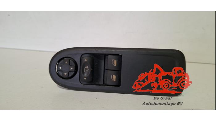 Usados Interruptor combinado de ventanillas Peugeot RCZ (4J) 1.6 16V THP Precio € 80,00 Norma de margen ofrecido por de Graaf autodemontage B.V.