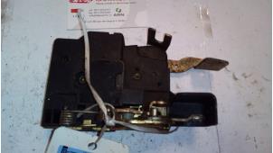 Used Door lock mechanism 2-door, right BMW 3 serie (E30/2) 318i Price on request offered by de Graaf autodemontage B.V.