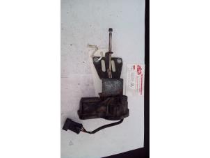 Used Headlight washer motor Saab 9-5 Estate (YS3E) 2.0t 16V Price on request offered by de Graaf autodemontage B.V.