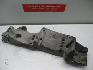 Used Power steering pump bracket Volkswagen Golf Price on request offered by de Graaf autodemontage B.V.