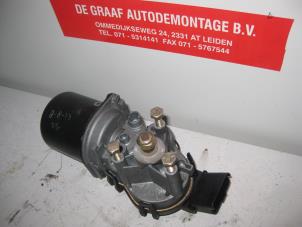 Używane Silnik wycieraczek przednich Renault Kangoo Express (FC) 1.5 dCi 60 Cena na żądanie oferowane przez de Graaf autodemontage B.V.