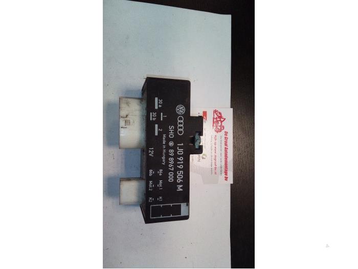 Usagé Ordinateur refroidisseur Volkswagen Polo IV (9N1/2/3) 1.4 16V Prix € 15,00 Règlement à la marge proposé par de Graaf autodemontage B.V.