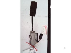 Used Throttle pedal position sensor Ssang Yong Rexton 2.3 16V RX 230 Price on request offered by de Graaf autodemontage B.V.