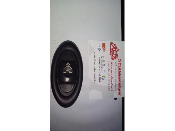 Usados Interruptor Rover 75 2.0 V6 24V Classic Precio € 20,00 Norma de margen ofrecido por de Graaf autodemontage B.V.