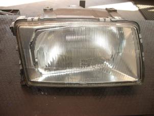 Used Headlight, right Audi 100 (C3) 2.3 CS,CD Price on request offered by de Graaf autodemontage B.V.
