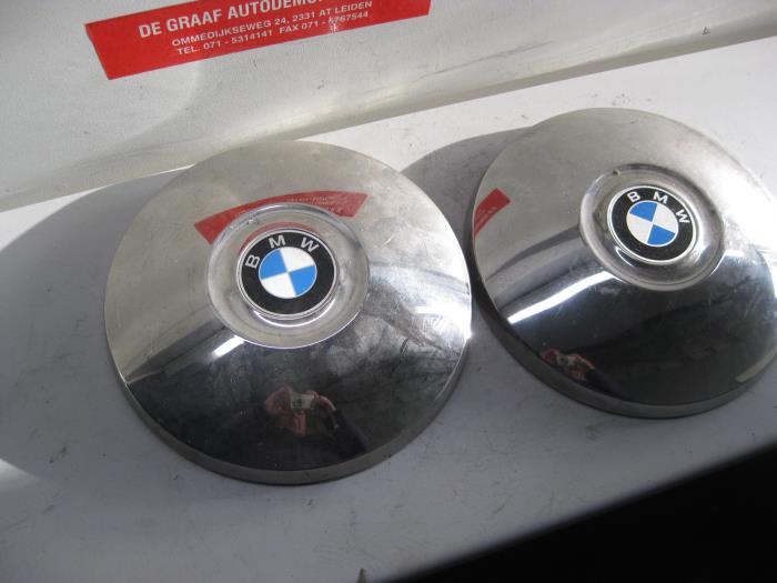 Używane Kolpak BMW 1502 - 2002 Cena na żądanie oferowane przez de Graaf autodemontage B.V.