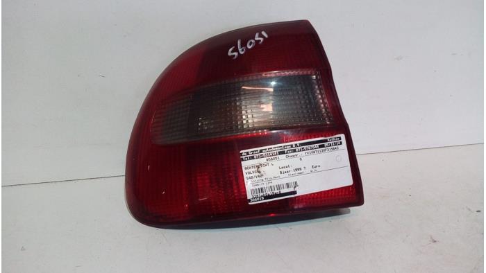 Feu Arrière Gauche Pour Volvo Série 440 2.0 CAT - Référence 40514 - Sans Port-ampoules
