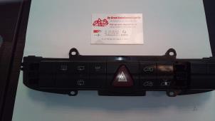 Used Panic lighting switch Mercedes Vito (639.7) 2.2 115 CDI 16V Price on request offered by de Graaf autodemontage B.V.