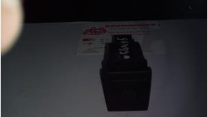 Used Rear window heating switch Volkswagen Polo IV (9N1/2/3) 1.4 16V Price on request offered by de Graaf autodemontage B.V.