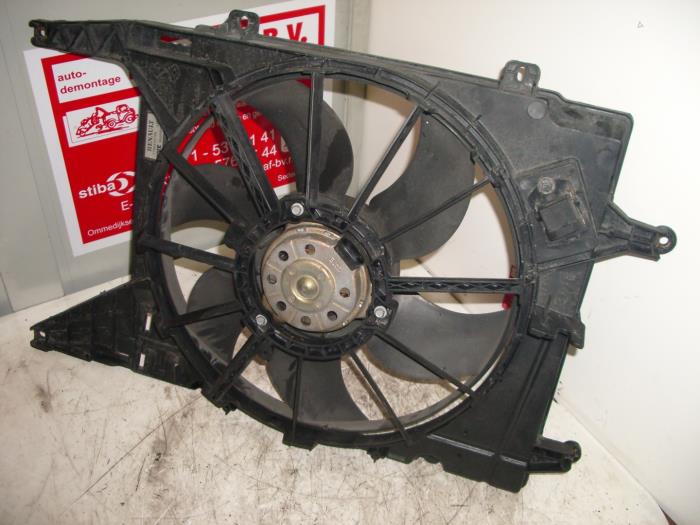 Fan motor from a Renault Scenic 2003